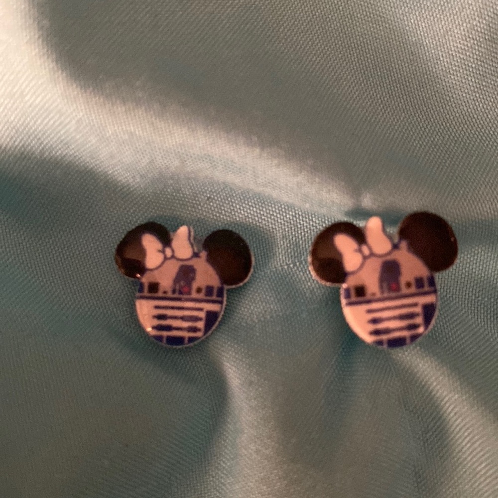 Star Wars Disney R2-D2 earrings